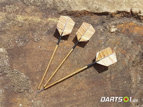 megadart v3|Flight MEGADART V3 (Holz) : Amazon.de: Sport & Freizeit.